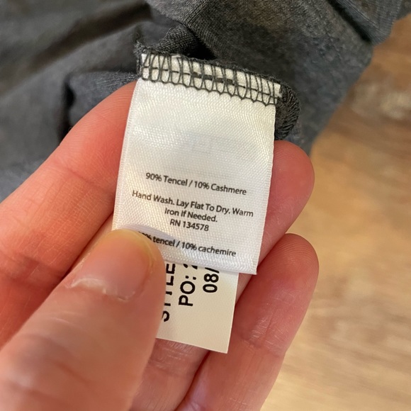 Vineyard Vines Tencel Cashmere Swing Tee Size XS Sullivan’s Grey - Picture 4 of 6